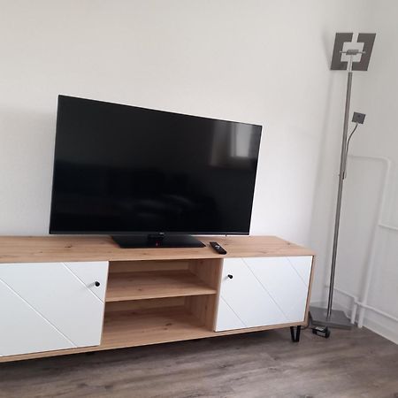 City Apartment Duisburg 1#Netflix &Wlan &Kingsize Bett &Kaffee Maschine & Central & 500M Innenhafen & 2 Min U Bahn Esterno foto