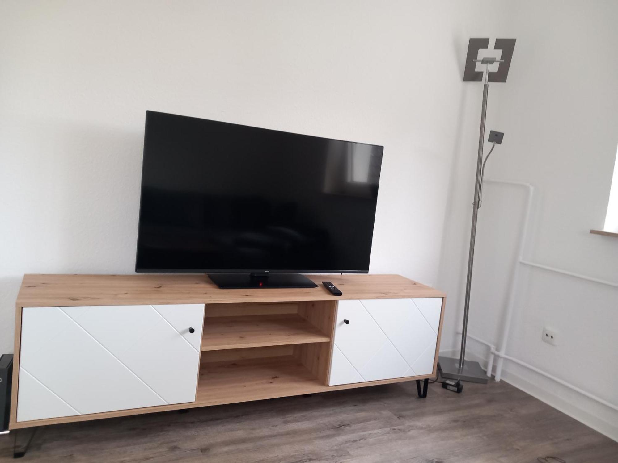 City Apartment Duisburg 1#Netflix &Wlan &Kingsize Bett &Kaffee Maschine & Central & 500M Innenhafen & 2 Min U Bahn Esterno foto