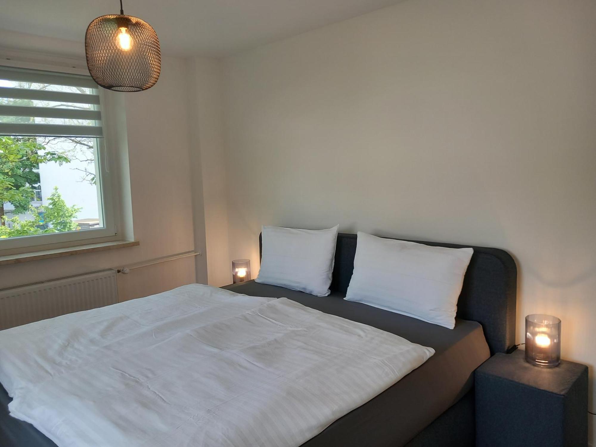 City Apartment Duisburg 1#Netflix &Wlan &Kingsize Bett &Kaffee Maschine & Central & 500M Innenhafen & 2 Min U Bahn Esterno foto
