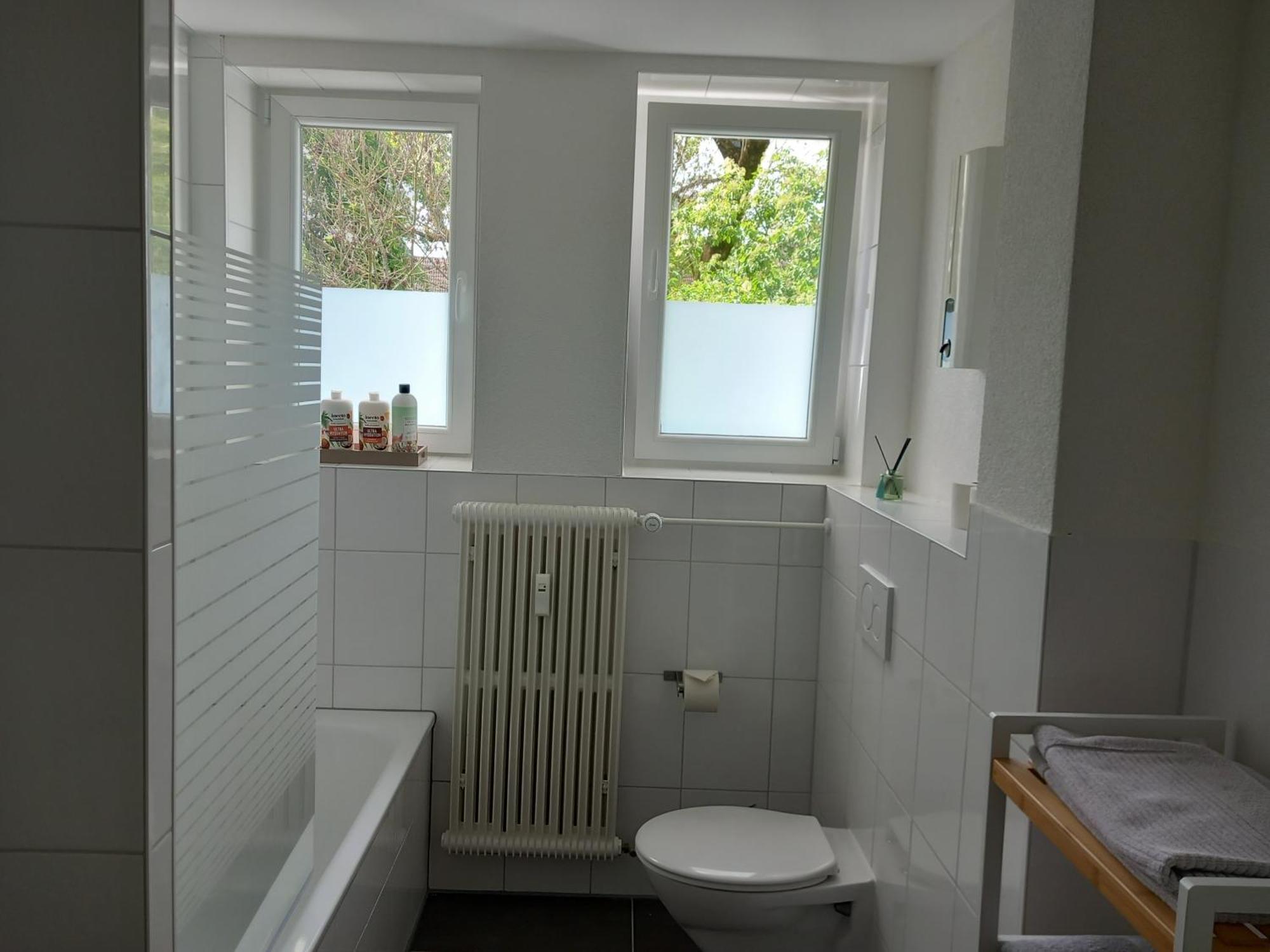 City Apartment Duisburg 1#Netflix &Wlan &Kingsize Bett &Kaffee Maschine & Central & 500M Innenhafen & 2 Min U Bahn Esterno foto