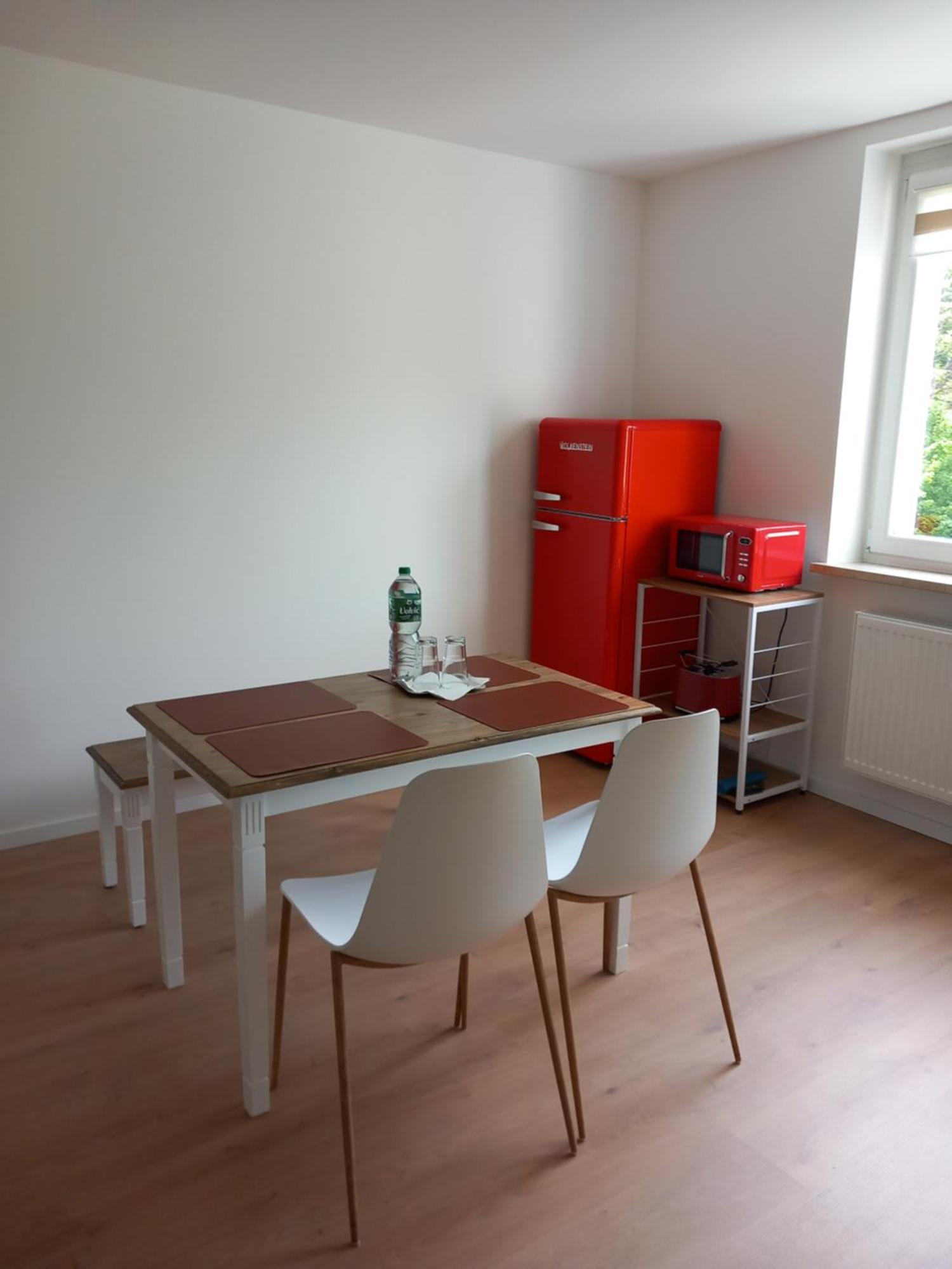 City Apartment Duisburg 1#Netflix &Wlan &Kingsize Bett &Kaffee Maschine & Central & 500M Innenhafen & 2 Min U Bahn Esterno foto